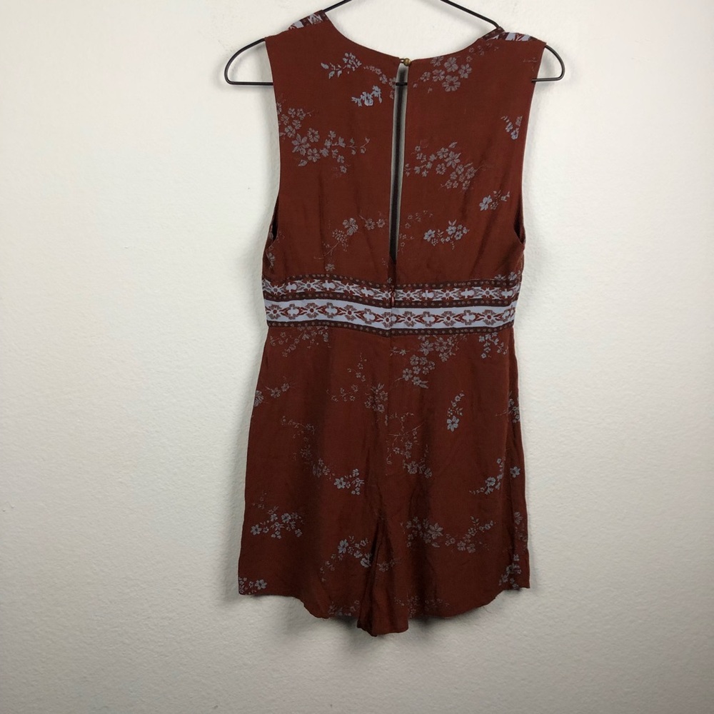 Urban Outfitters Ecote Plunge Romper Brown Floral - Picture 6 of 8